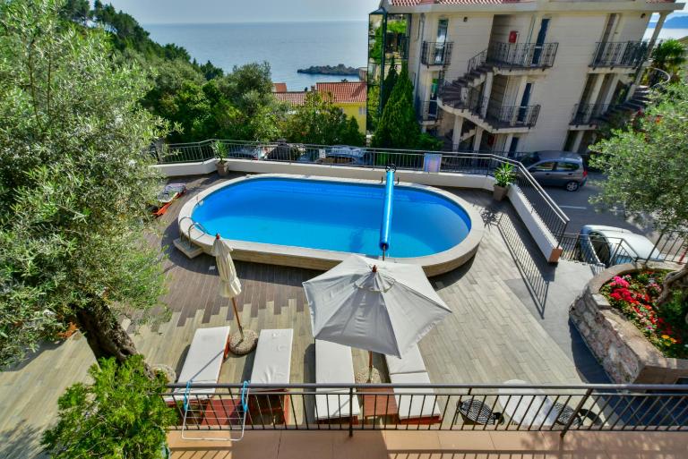 Apartments Kentera LUX - B&B Sveti Stefan