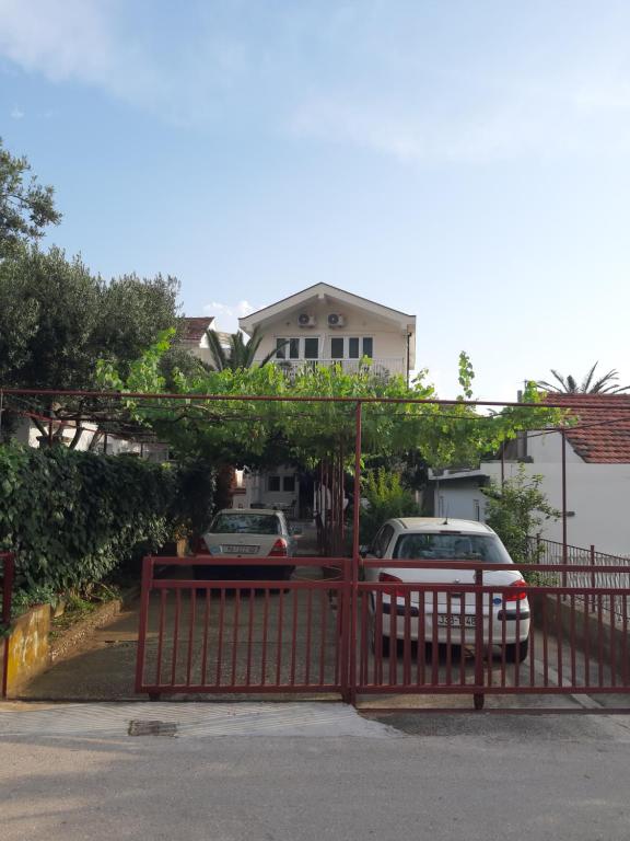 Iva Apartments - Chambres d'hôtes Podaca