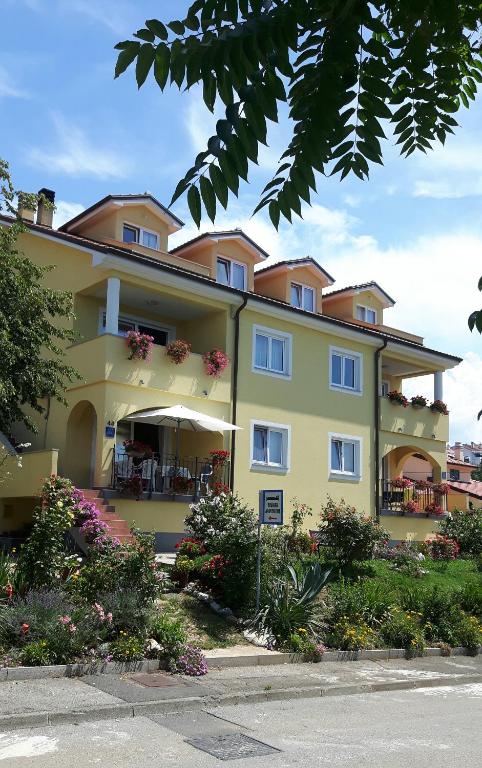 Apartments Topalović - B&B Kostrena