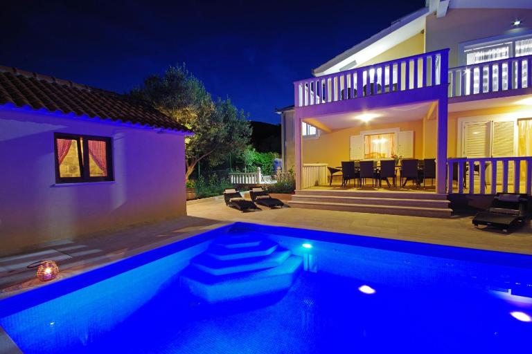 Villa Iva private pool - Ferienwohnung Kaštel Novi