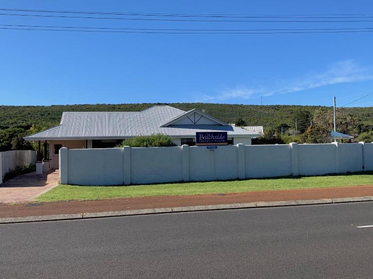 Beachside Prevelly Villas - Bed and Breakfast Parryville