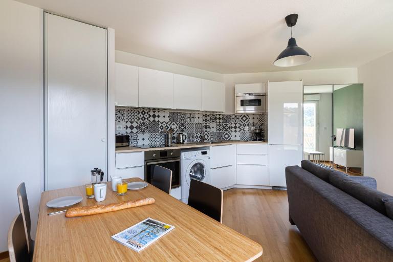 A 5 min de Bordeaux centre - Terrasse - Pied du tram - B&B Cenon