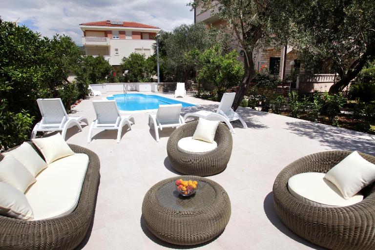 Villa Sun - Bed and Breakfast Seget Vranjica