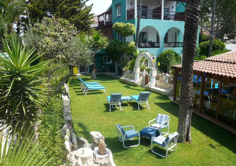 Greenfields Country Club - B&B Limassol