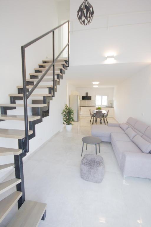 Apartment Viola 2 - Ferienwohnung Kutleše