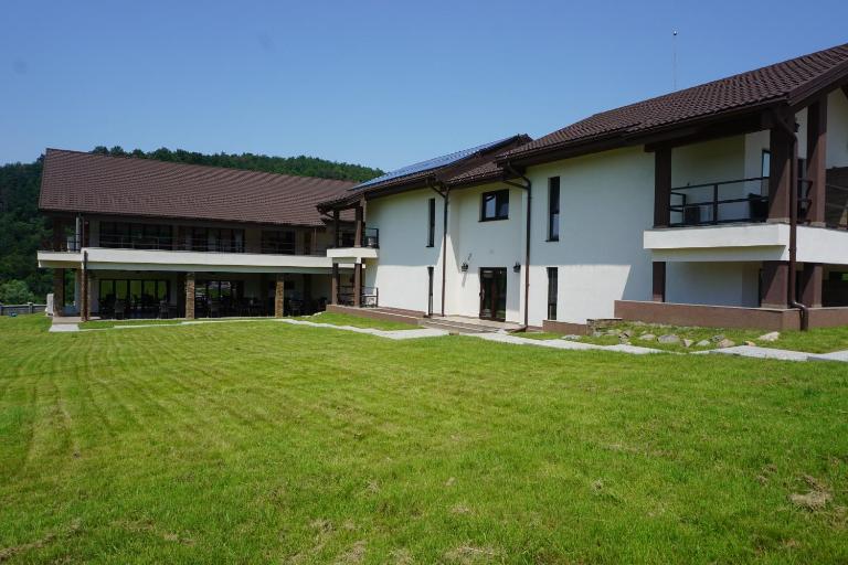 Pensiunea Patru Anotimpuri - B&B Sasca Română