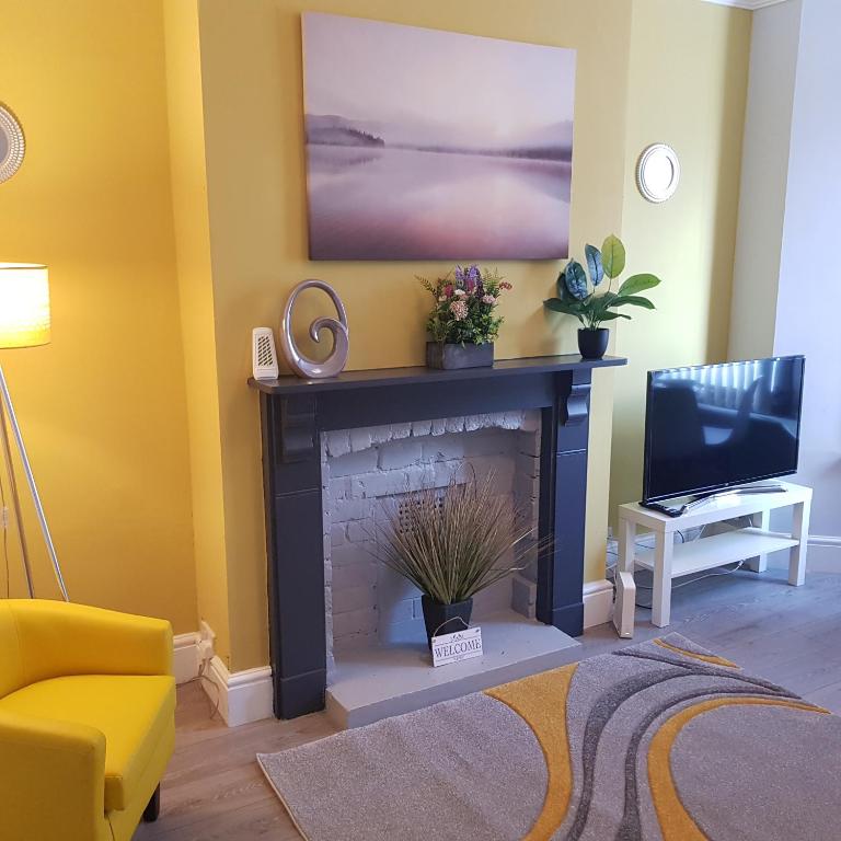 Hollis House - 5 Bedroom Contractor Accommodation in Derby - Bed and Breakfast Derby