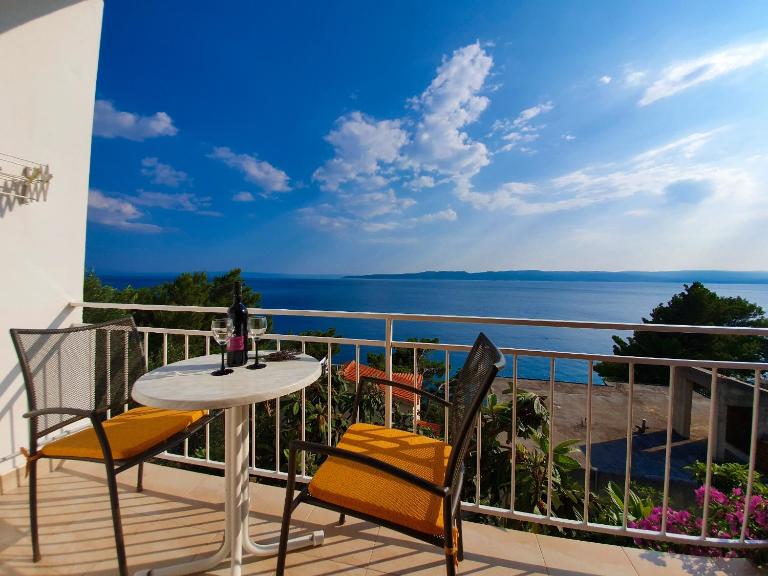 Apartmani Renata - Chambres d'hôtes Brela