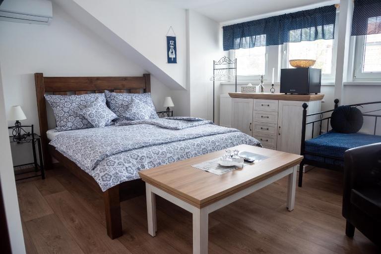 Penzion a restaurace U Kalendů - B&B Strážnice