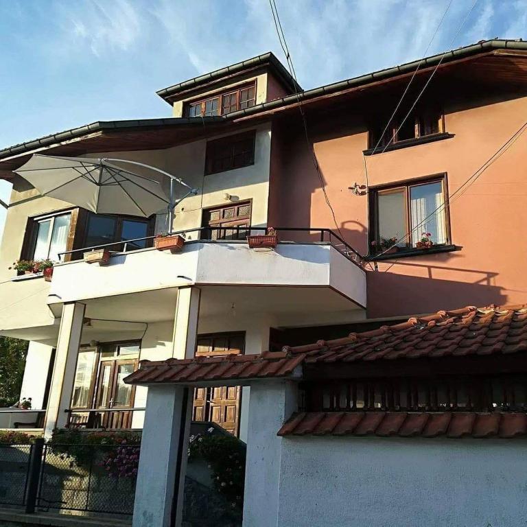 Guest House Ganovi - Bed and Breakfast Kalofer