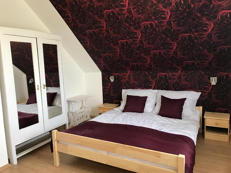 Rózsavölgy Apartman - B&B Balatonlelle