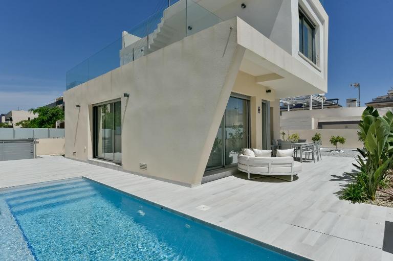 Casa Mazal, Lujosa villa Independiente a 150m del mar - Ferienwohnung Pilar de la Horadada