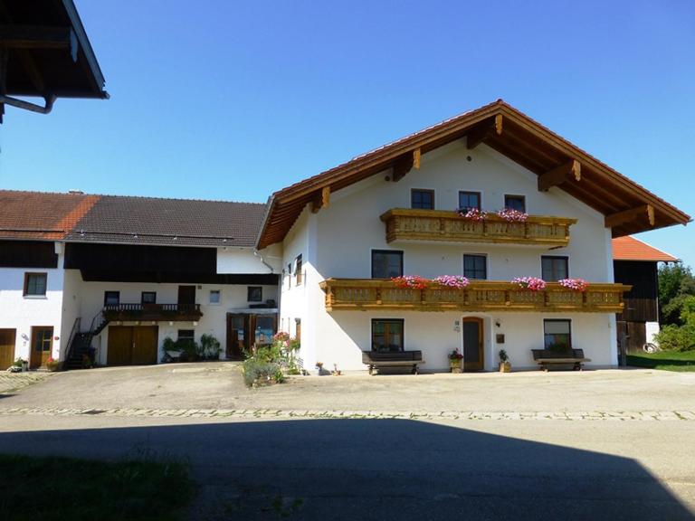 Ferienwohnung Bösch - B&B Taching am See