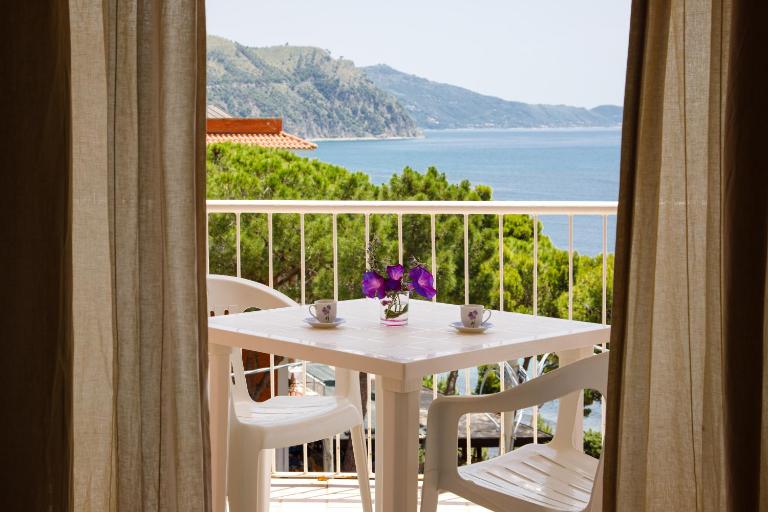 Baia di Ogliastro - B&B Castellabate