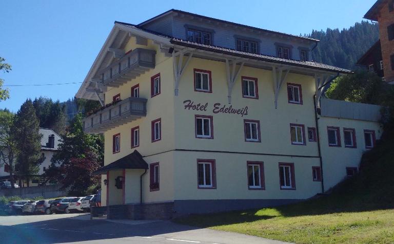 Pension Edelweiss - Bergdorf Gargellen 1423m - 200m zur Schafbergbahn - B&B Gargellen