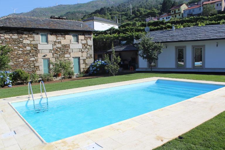 Recantos da Montanha - B&B Candal