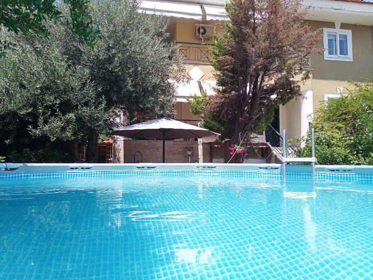 maisonette with garden - B&B Peraía