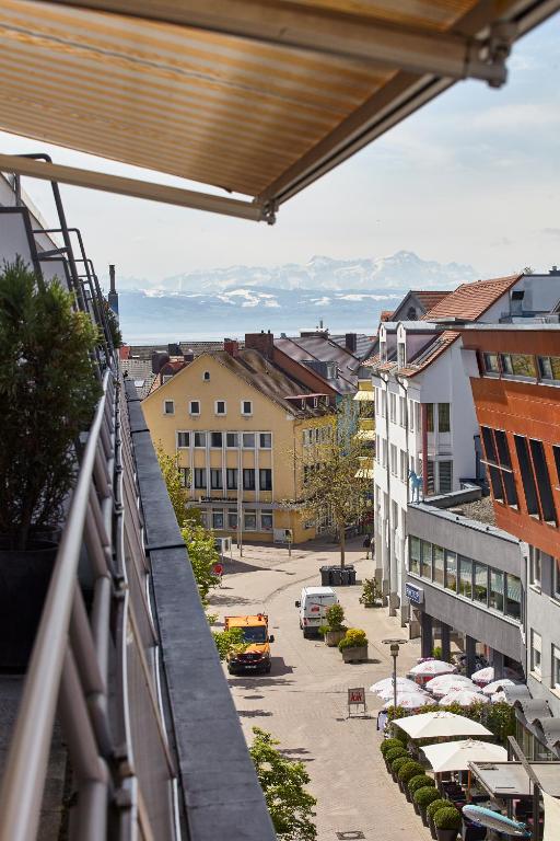 Casa Pinos City - Bed and Breakfast Friedrichshafen