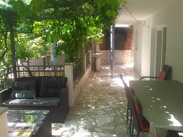 Pavlić 2 - B&B Omiš