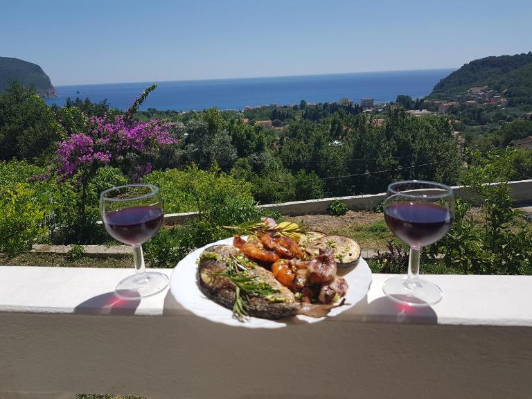 Vila Pogled - Bed and Breakfast Petrovac na Moru