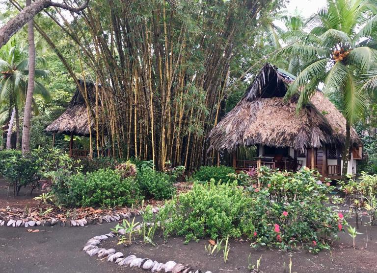 Cabinas Los Cocos - B&B Zancudo