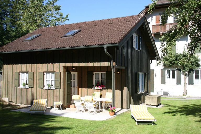 Ferienhaus Alp Chalet - Bed and Breakfast Kochel