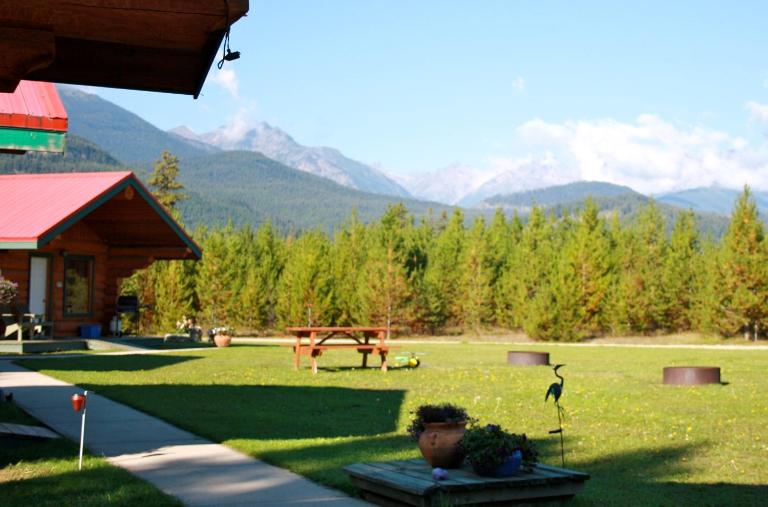 Twin Peaks Resort - B&B Valemount