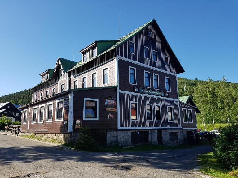 Penzion Varšavjanka - Ferienwohnung Harrachov