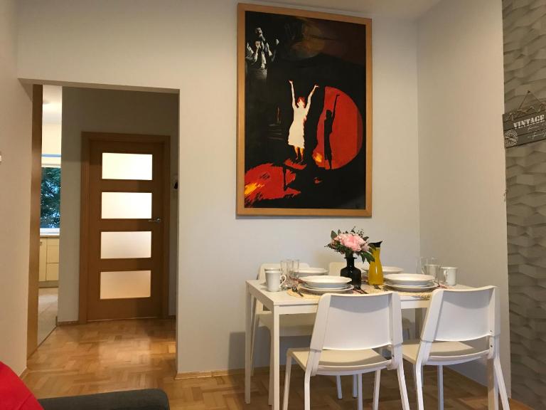Rent0nline Hoża Apartment Center Metro - B&B Varsovia