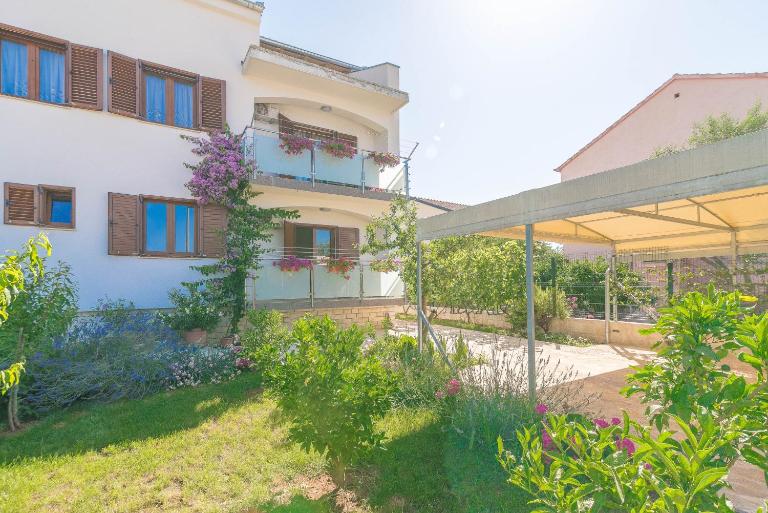 Apartment Alba Maris - B&B Biograd na Moru