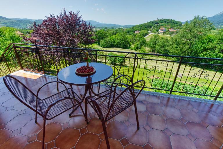 Apartma Kapitanovše - B&B Ajdovščina