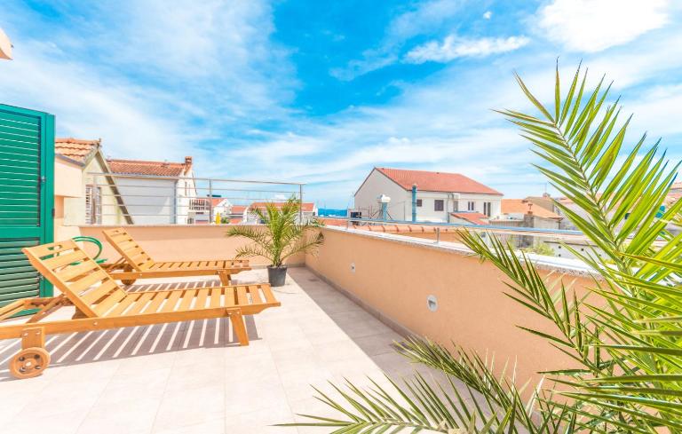Apartments Villa-Ines Center - Ferienwohnung Vodice