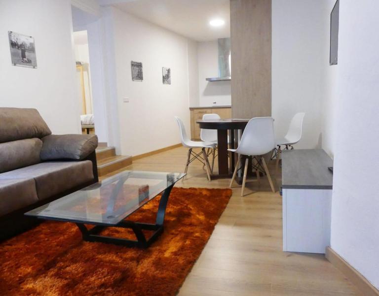 APT 2 Acollidor al Centre històric de Vic APTGARBI - B&B Vic