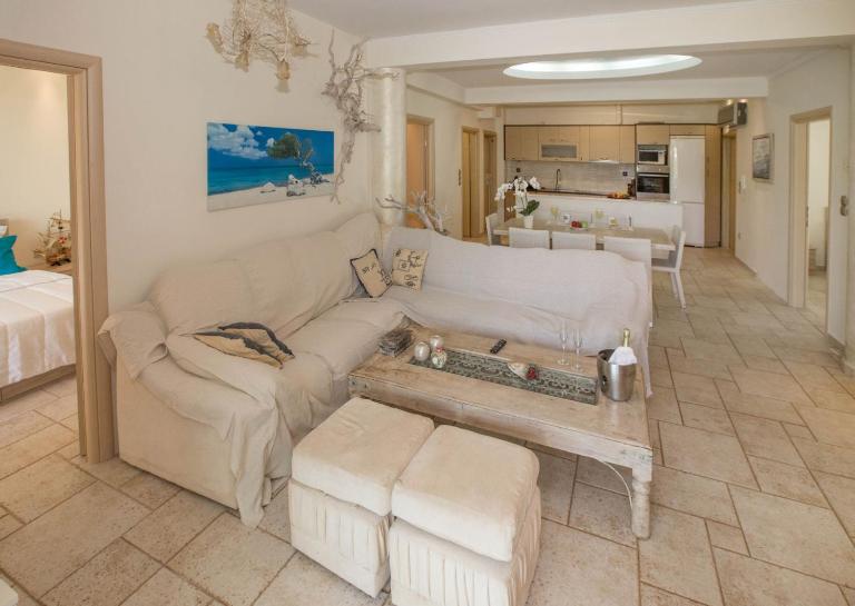 Family Getaway in Marathon by GHH - Chambres d'hôtes Marathónas