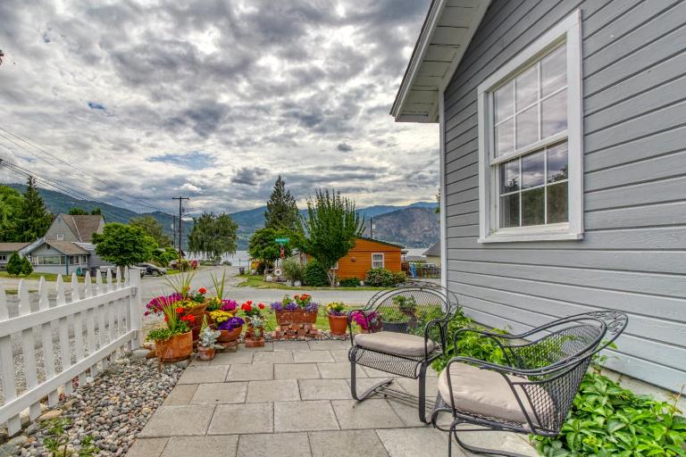 Cottage by the Lake - B&B Manson