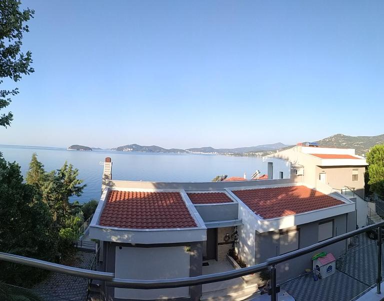 Markellas Summer House - B&B Palaio Tsifliki