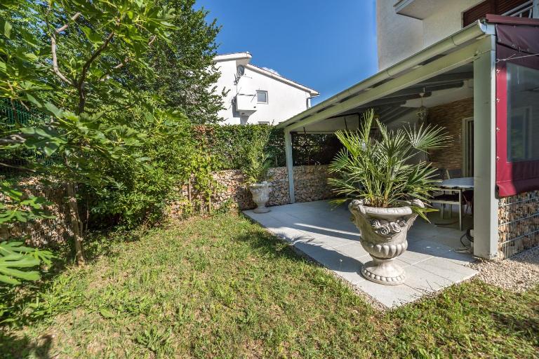 Apartment Pavic Garden - Ferienwohnung Baška