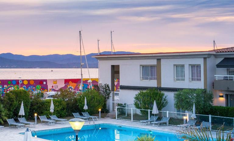 Duplex à La Marina - Bed and Breakfast Saint-Raphaël