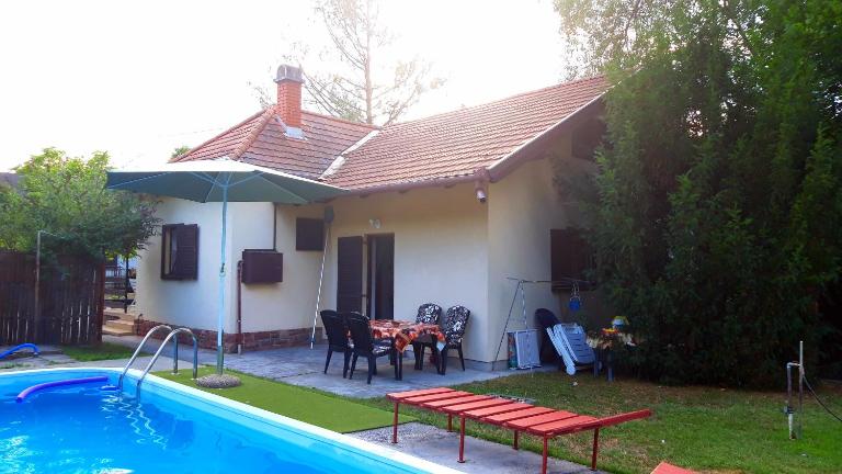 Csillag-lak Balatonföldvár - Bed and Breakfast Balatonföldvár