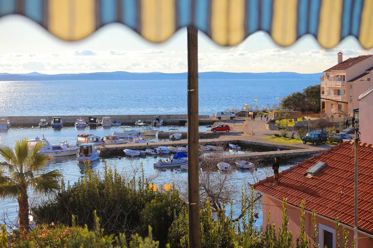 Apartment Tea with Sea View - B&B Petrcane