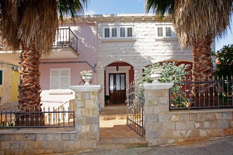 Apartment Ambroz - B&B Vela Luka