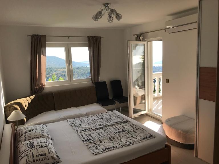 Apartment Santa Marina - B&B Primošten