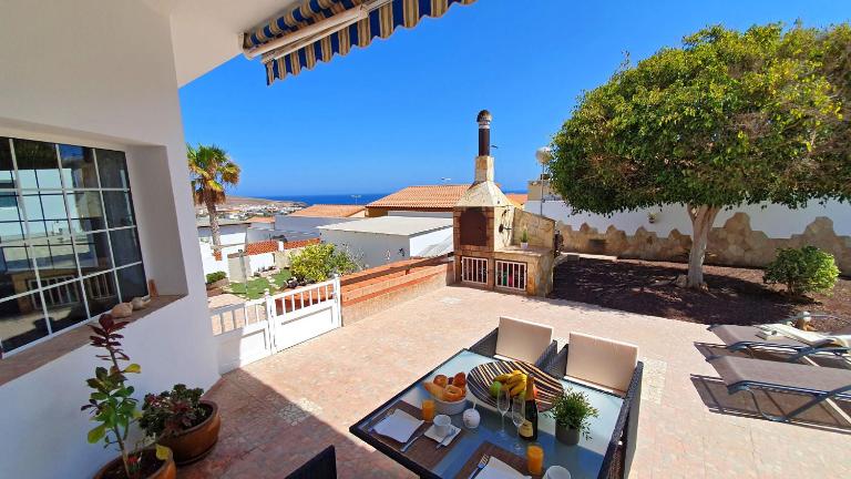 Ferienhaus Casa Blanca - Tarajalejo - Glasfaserinternet - Meerblick - Ferienwohnung Tarajalejo