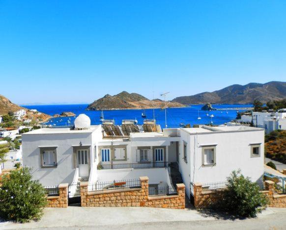 Captain Manos Studio Apartments - B&B Grigos