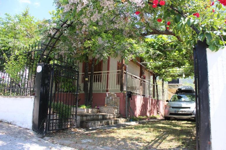 Α lovely home for a summer vacation - Ferienwohnung Asproválta