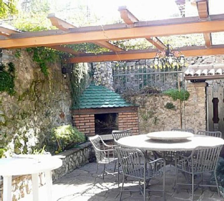 Nago-Torbole Apartment Garden - B&B Nago-Torbole