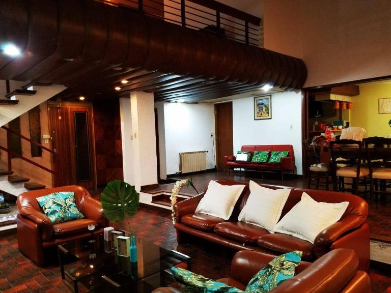 Casa Magnolia: amplia y cómoda,la mejor ubicación - B&B Salta