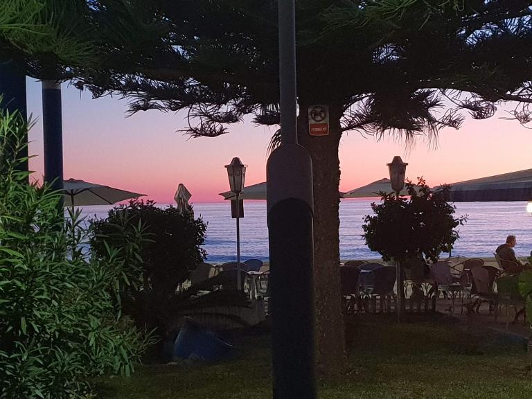 Beachfront Bungalow - Ferienwohnung Torrox Costa