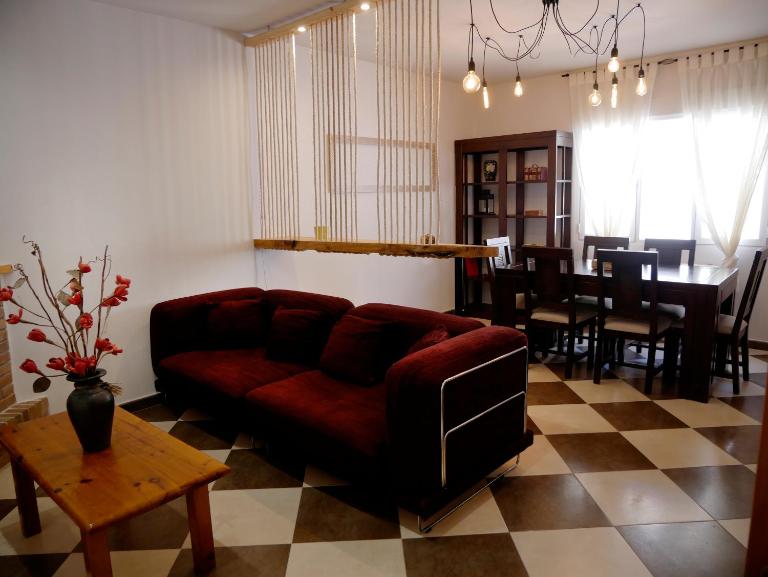 Casa Rural el Reencuentro "Grupo Mirando a Gredos" - Chambres d'hôtes Cadalso de los Vidrios