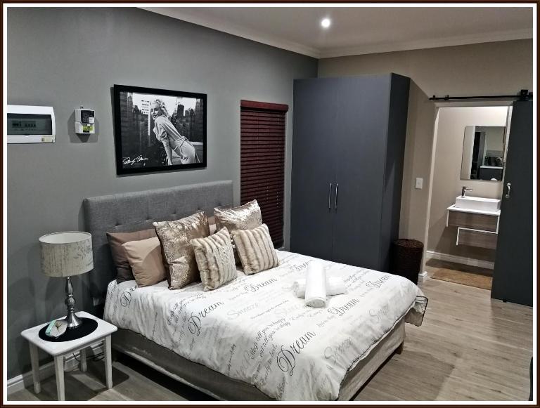 Studio 77 - Bed and Breakfast Langebaan